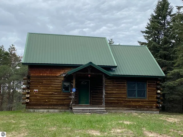 3434 E  14th Rd, Manton, MI 49663