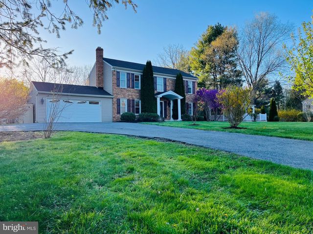 5588 Linton Rd, Sykesville, MD 21784