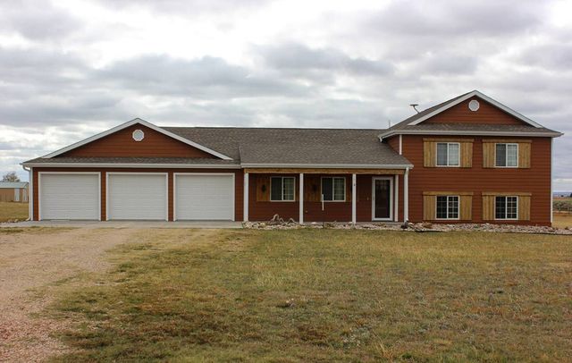 511 Valley View Dr, Torrington, WY 82240