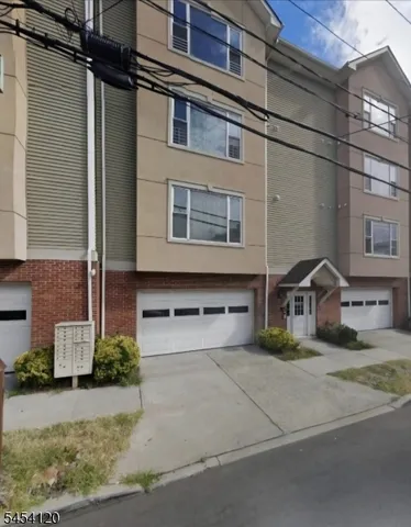 564 52Nd St BLDG 564 #205, West New York, NJ 07093