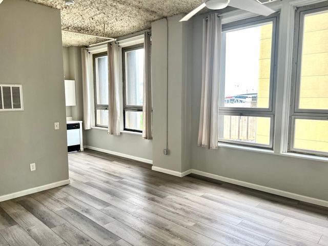 20 Marietta St   NW #7C, Atlanta, GA 30303
