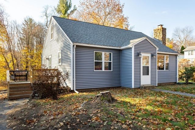 2 Maple St, Leicester, MA 01524
