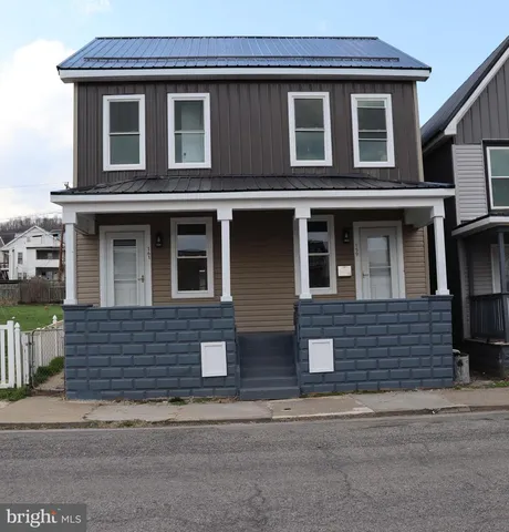 159-161 W  4th St, Lewistown, PA 17044