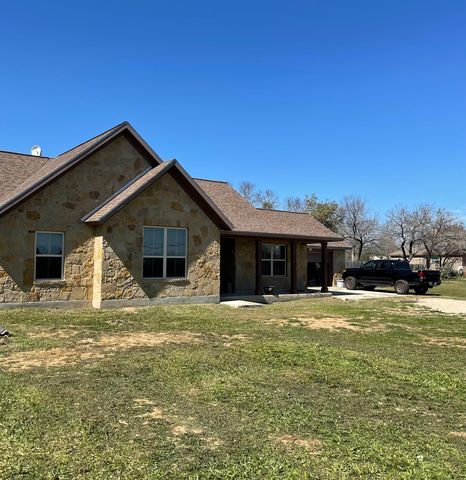 300 S  Wind Dr, Lytle, TX 78052