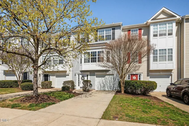 5117 Neuse Commons Ln, Raleigh, NC 27616