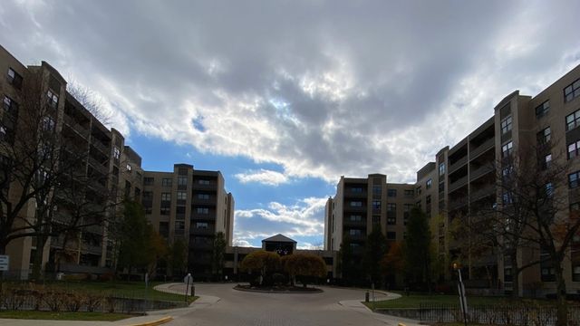 4545 W  Touhy Ave  #623W, Lincolnwood, IL 60712