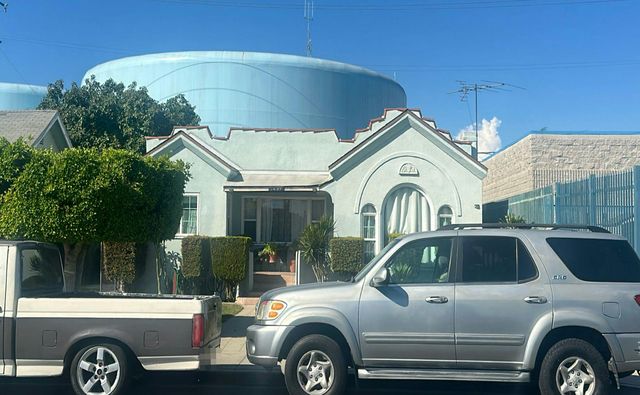 2439 Walnut St, Huntington Park, CA 90255