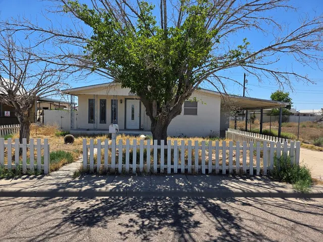 1215 S  Pecan St, Pecos, TX 79772
