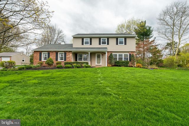 39 Valley View Dr, Fountainville, PA 18923