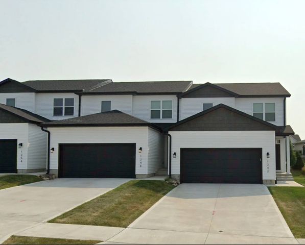 1260 E  28th St #1, Norwalk, IA 50211