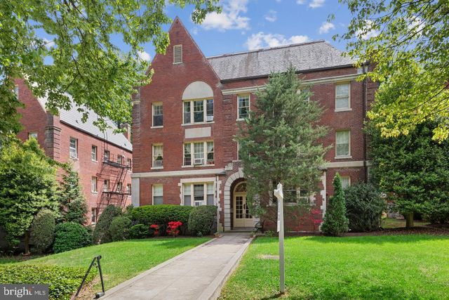 3024 Porter St   NW #102, Washington, DC 20008