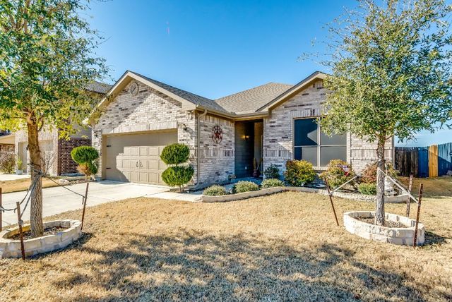 3004 Whitetail Chase Dr, Fort Worth, TX 76108