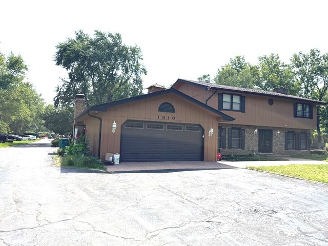 1310 New Lenox Rd, Joliet, IL 60433