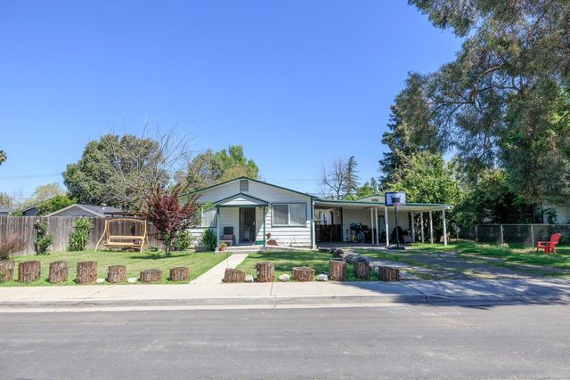 420 E St, Waterford, CA 95386