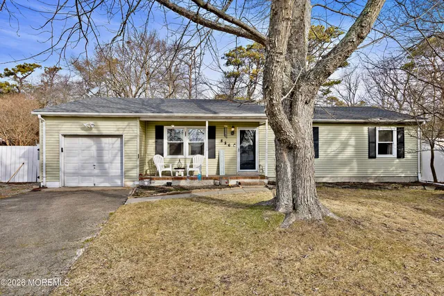 826 Hazelton Avenue, Lanoka Harbor, NJ 08734