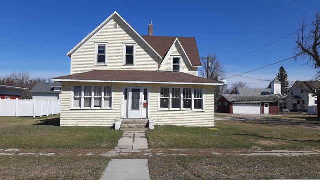 513 11th Ave, Langdon, ND 58249