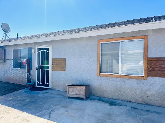 13269 Central Rd #3, Apple Valley, CA 92308