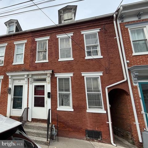 123 N  7th St, Columbia, PA 17512