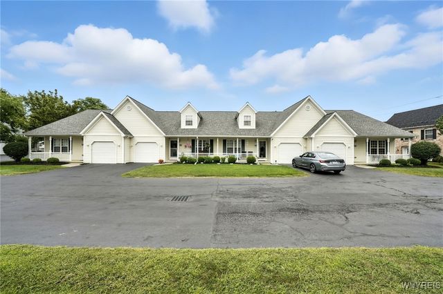 5 Astor Ridge Dr #D, Amherst, NY 14228