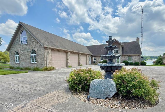 1085 E  North Shore Dr, Brownstown, IN 47220