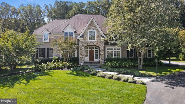 101 Hidden Pond Dr, Chadds Ford, PA 19317