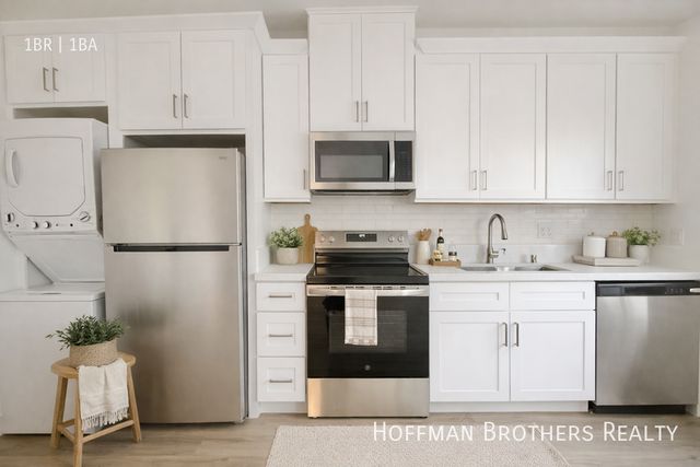 4888 Lexington Ave, Los Angeles, CA 90029