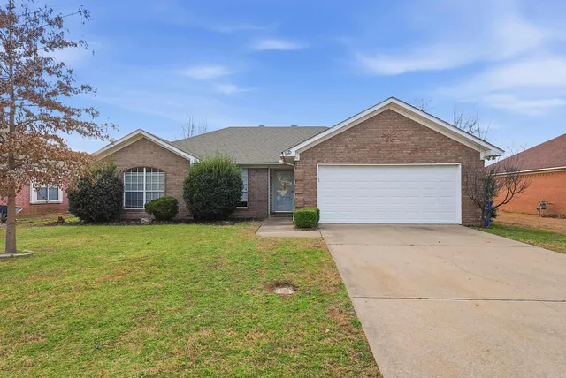 1415 Arden Ln, Conway, AR 72034