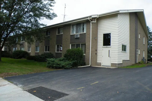 630 W State STREET, Burlington, WI 53105