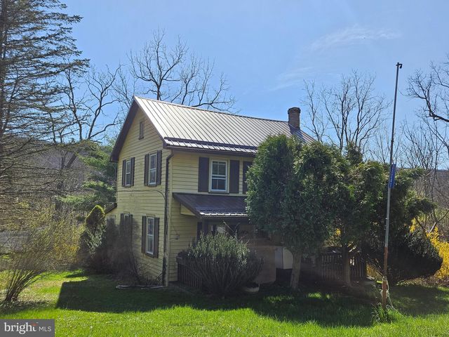 21247 Coles Valley Rd, Robertsdale, PA 16674