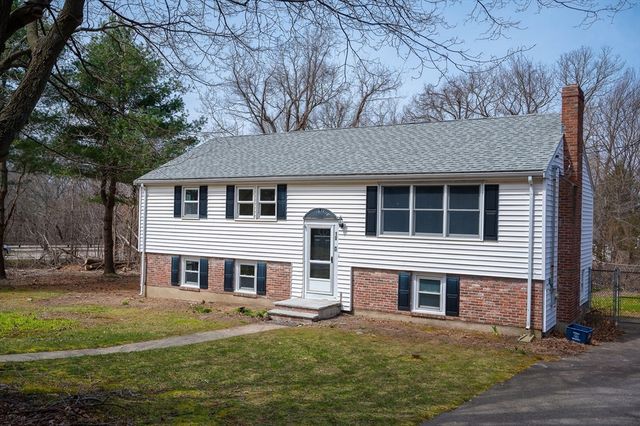 10 Big Blue Dr, Milton, MA 02186