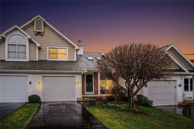 57 Genesee View Trl, Rochester, NY 14623