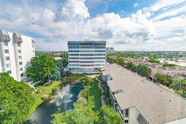 1055 W  Peppertree Dr #606AA, Sarasota, FL 34242