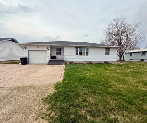 241 E  1st St, Lawrence, NE 68957