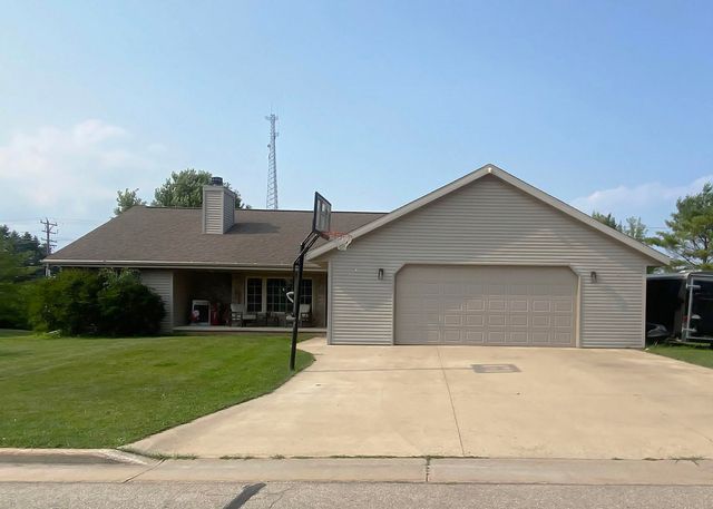 849 Browning Dr, Seymour, WI 54165