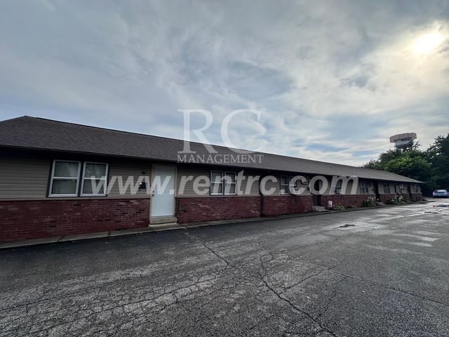 300-B3 Vaught St, Westville, IL 61883
