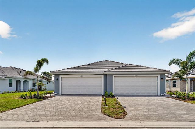 8529 Shore Lake Dr, Englewood, FL 34224