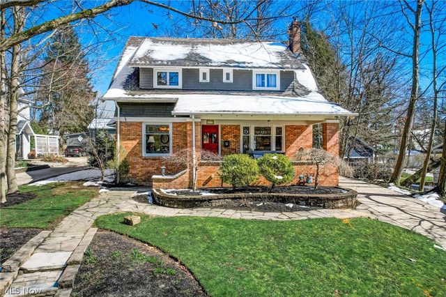 171 S  Franklin St, Chagrin Falls, OH 44022