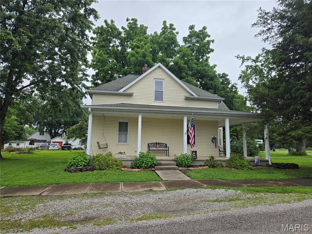 515 E  3rd North St, Mount Olive, IL 62069