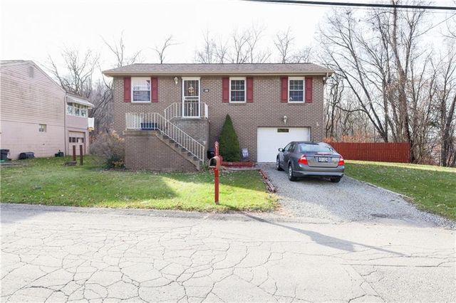 811 Maple Ave, North Versailles, PA 15137