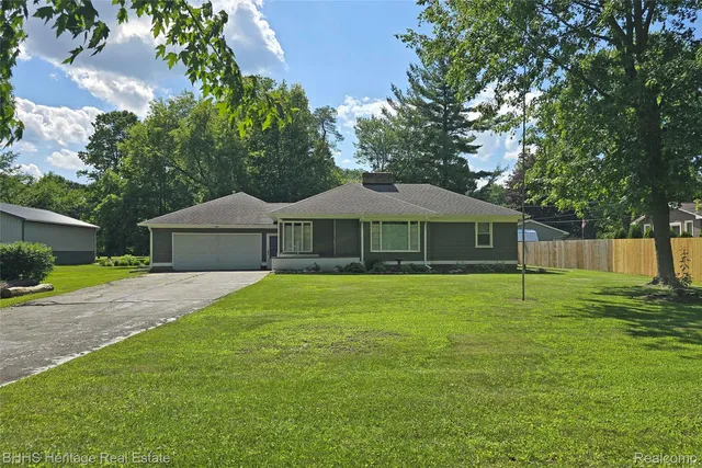 11269 N  Jennings Rd, Clio, MI 48420