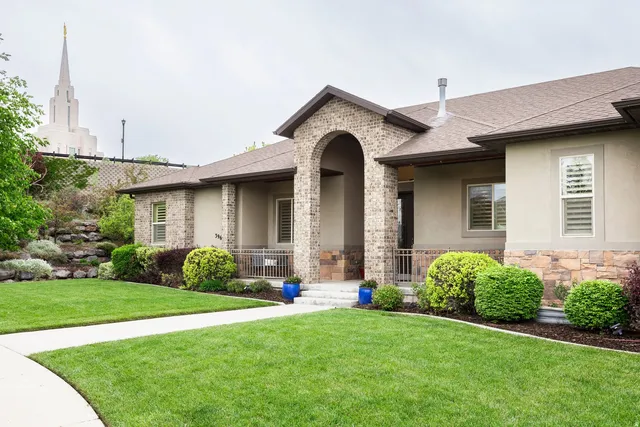 3962 W  Farmingdale Ct, South Jordan, UT 84009