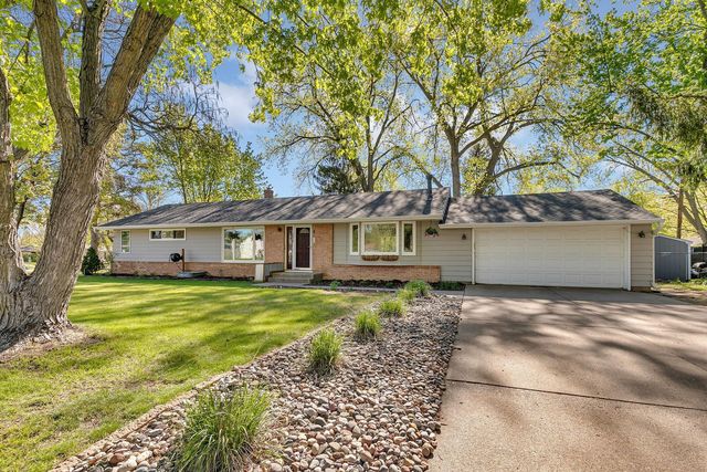 2978 Pascal St, Saint Paul, MN 55113