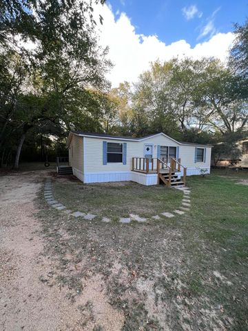 19 W  Division St, Foxworth, MS 39483