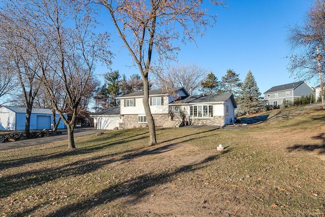 6150 Military Rd, Woodbury, MN 55129