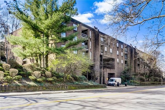 5000 5th Ave #302, Pittsburgh, PA 15232