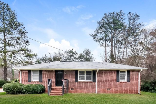 113 Greenwood Dr, Stockbridge, GA 30281