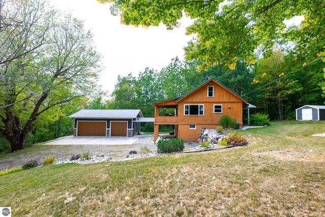 4993 County Road 571 NE, Kalkaska, MI 49646