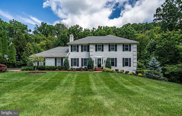 49 Newtown Woods Rd, Newtown Square, PA 19073