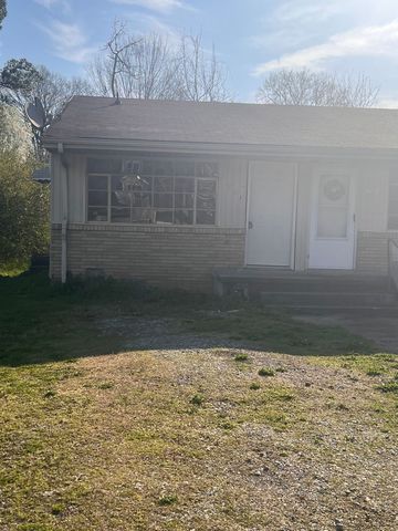 812 Indian Ave #A, Rossville, GA 30741