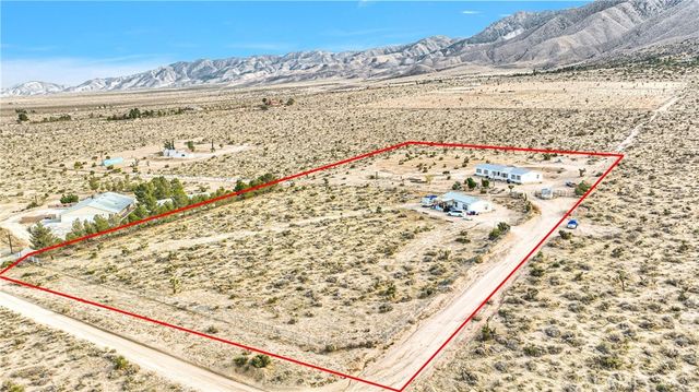 28665 Mountain View Rd, Lucerne Valley, CA 92356